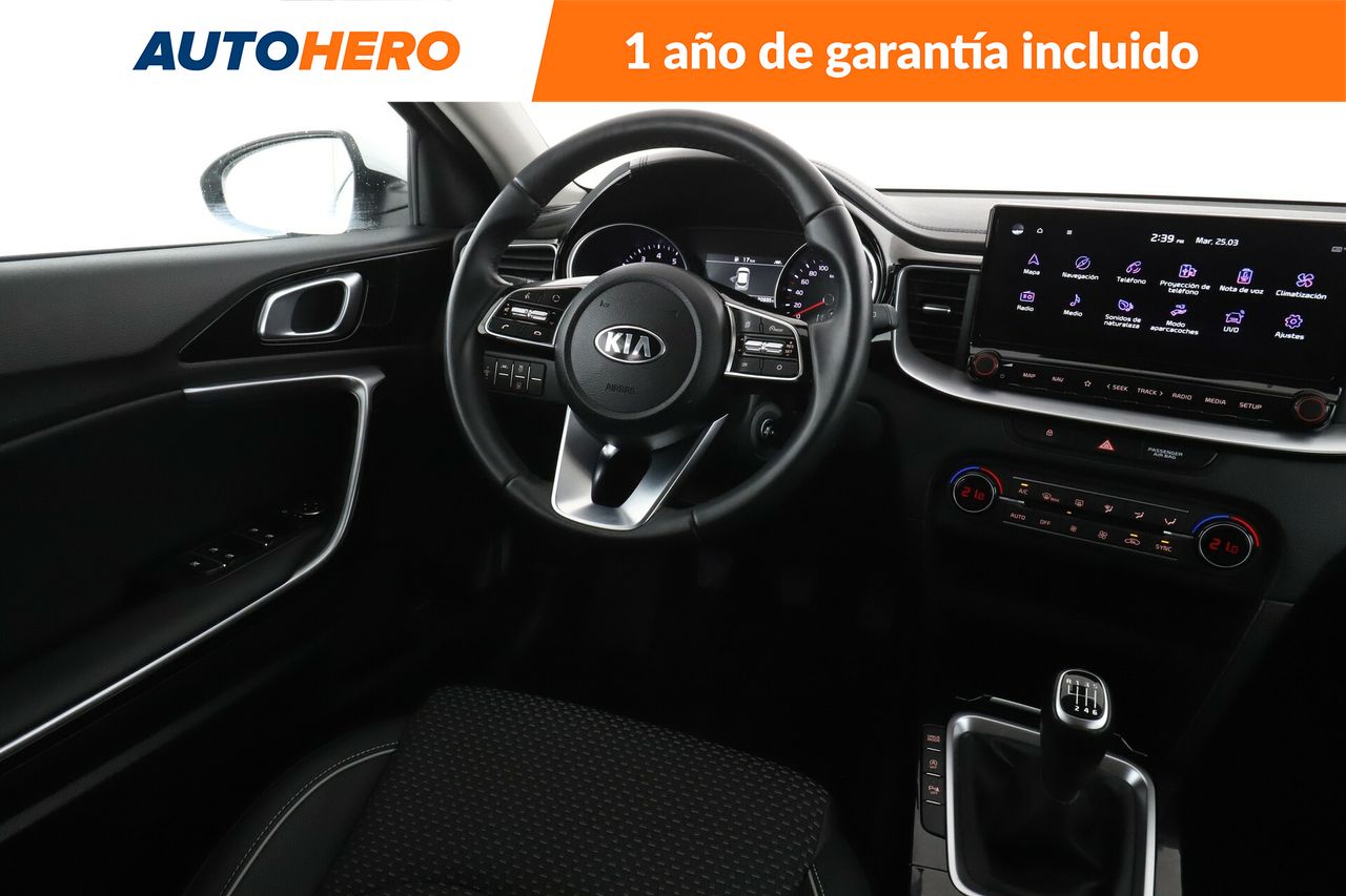 Foto Kia XCeed 13