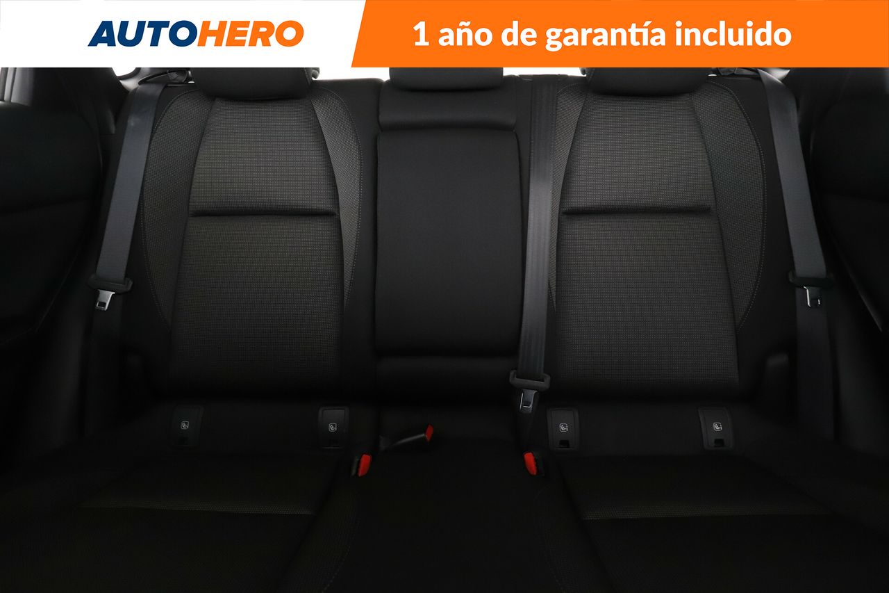 Foto Mazda CX-30 16