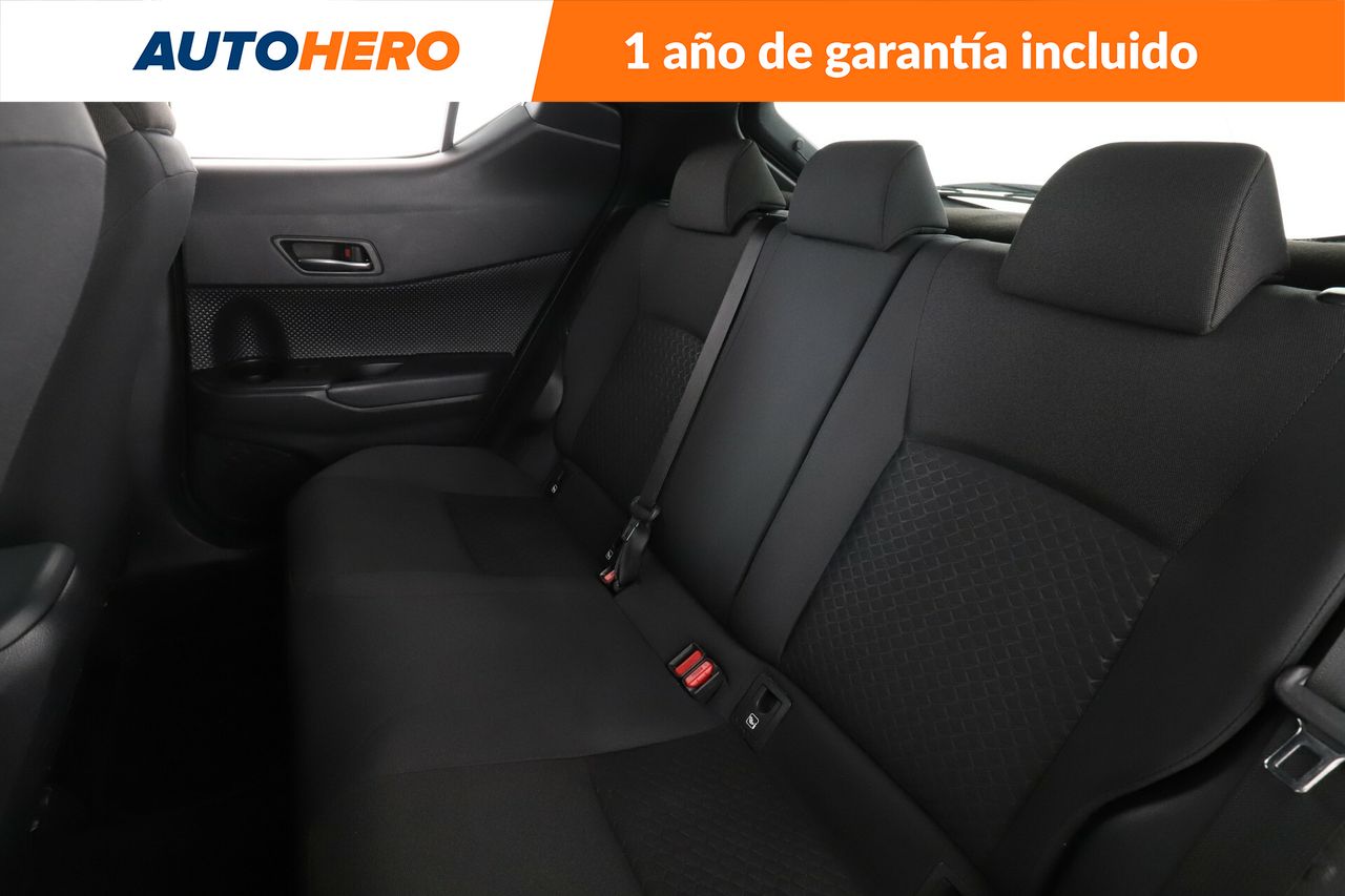 Foto Toyota C-HR 15