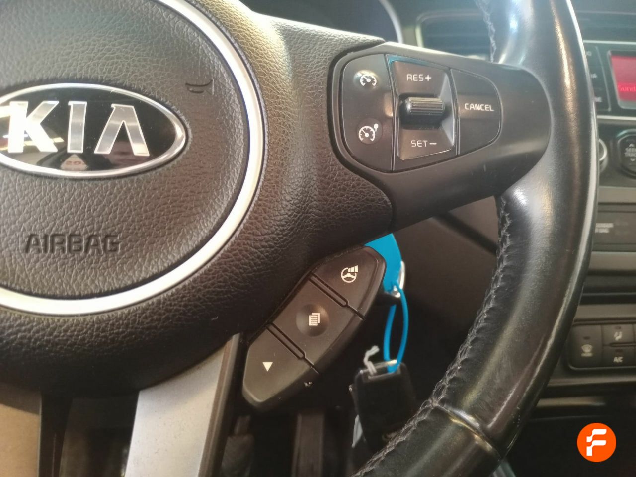 Foto Kia Carens 13
