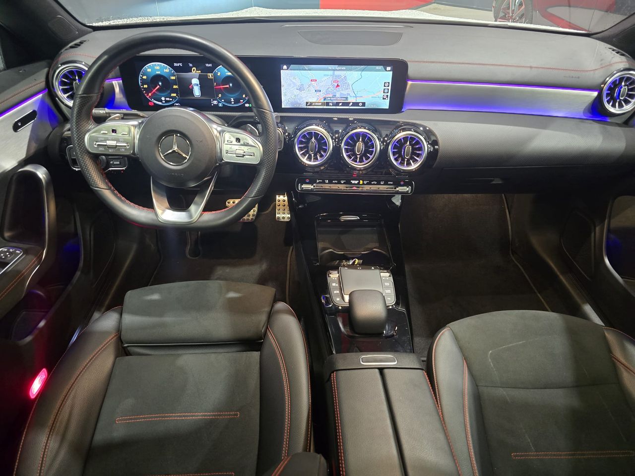 Foto Mercedes-Benz Clase CLA 14