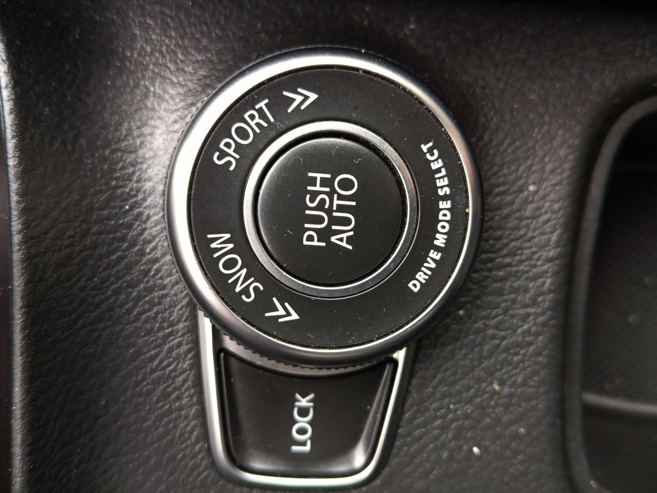 Foto Suzuki S-Cross 12