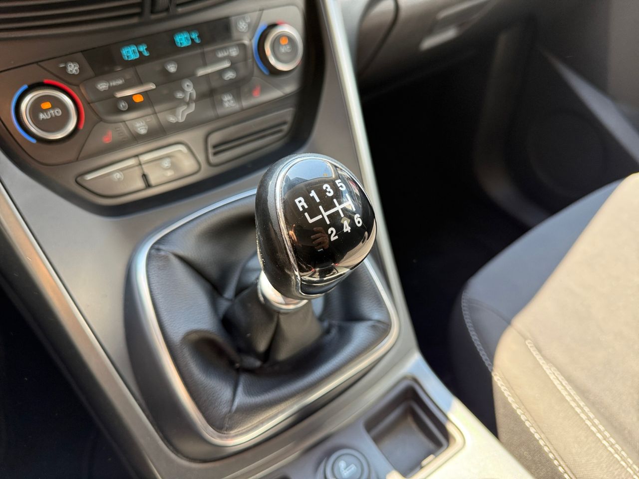 Foto Ford Kuga 12