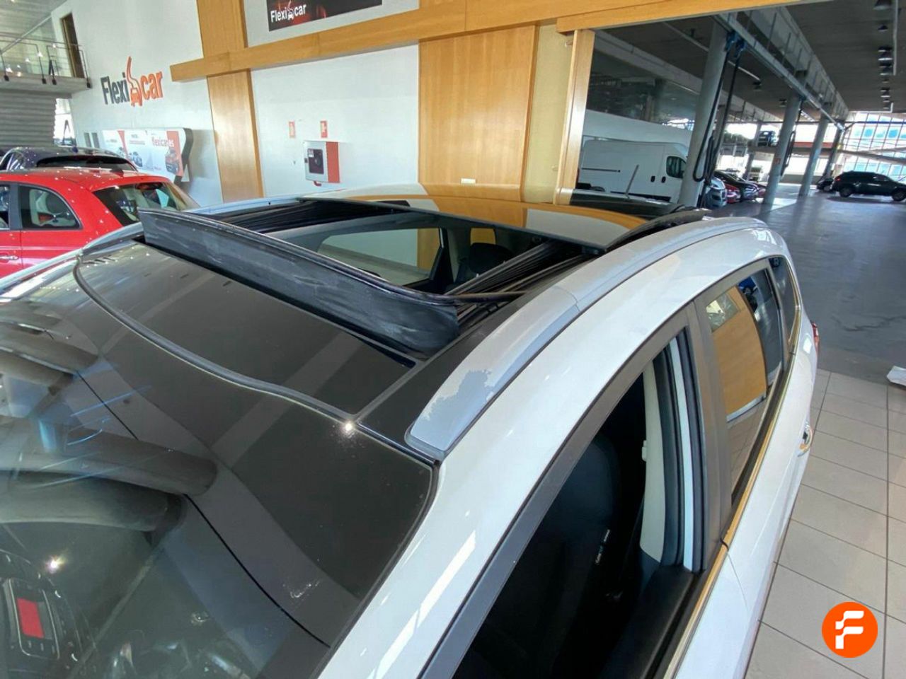 Foto Kia Carens 10