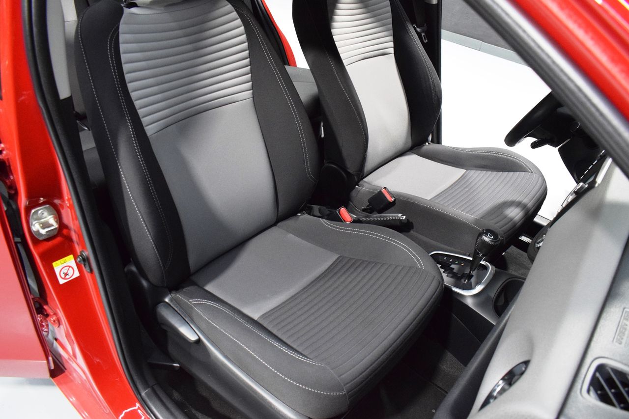 Foto Toyota Yaris 10