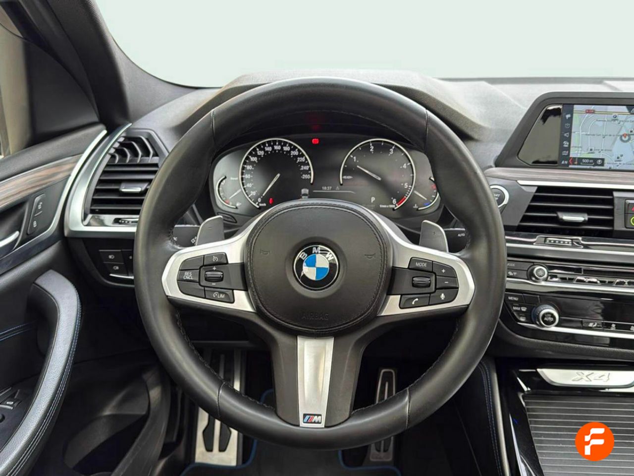 Foto BMW X4 8
