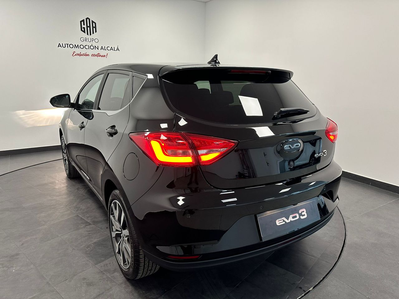 Foto EVO Mazda3 4
