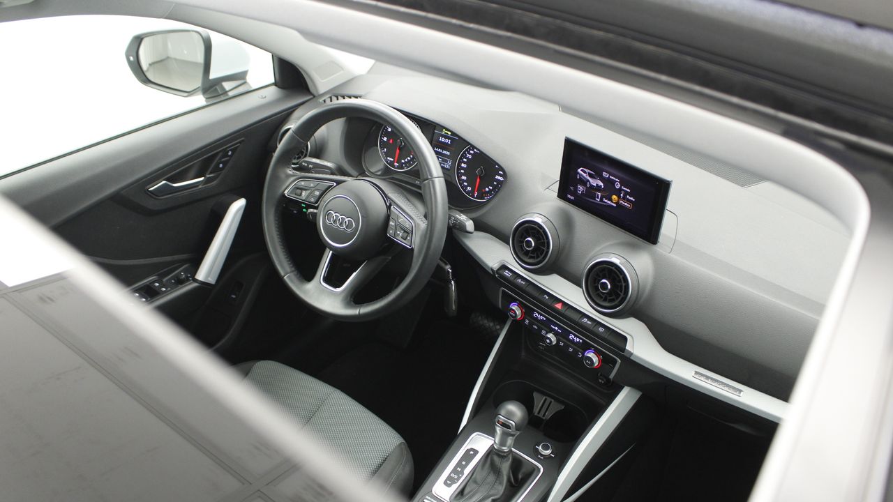 Foto Audi Q2 27
