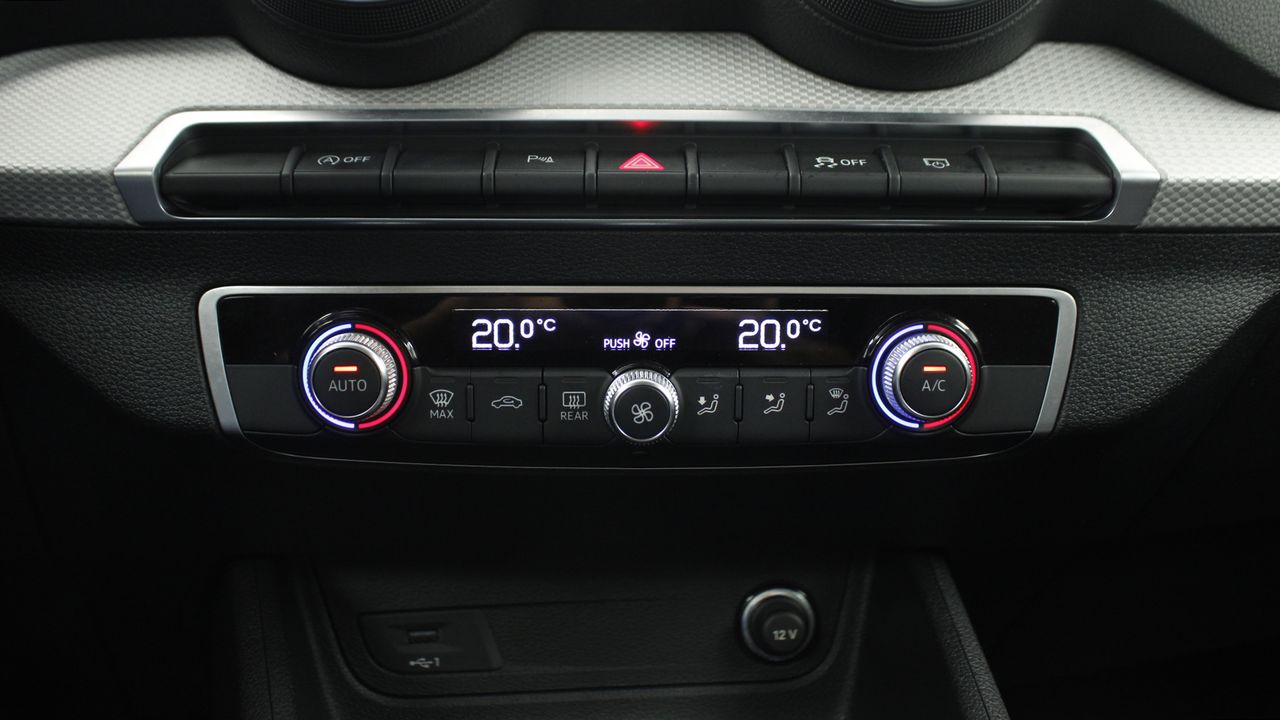 Foto Audi Q2 11