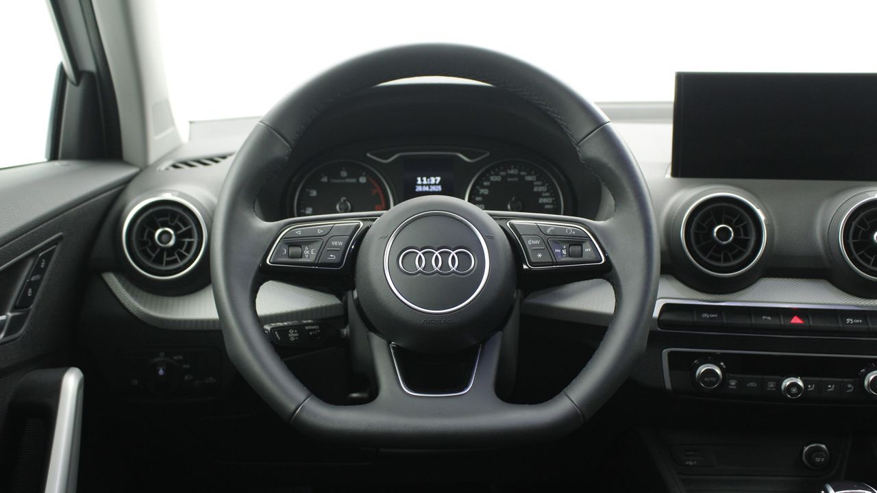 Foto Audi Q2 13