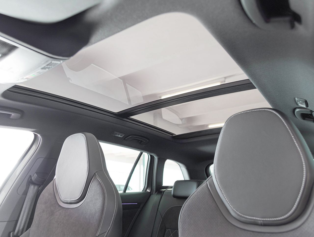 Foto Skoda Superb 15