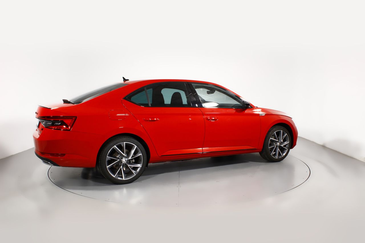Foto Skoda Superb 24