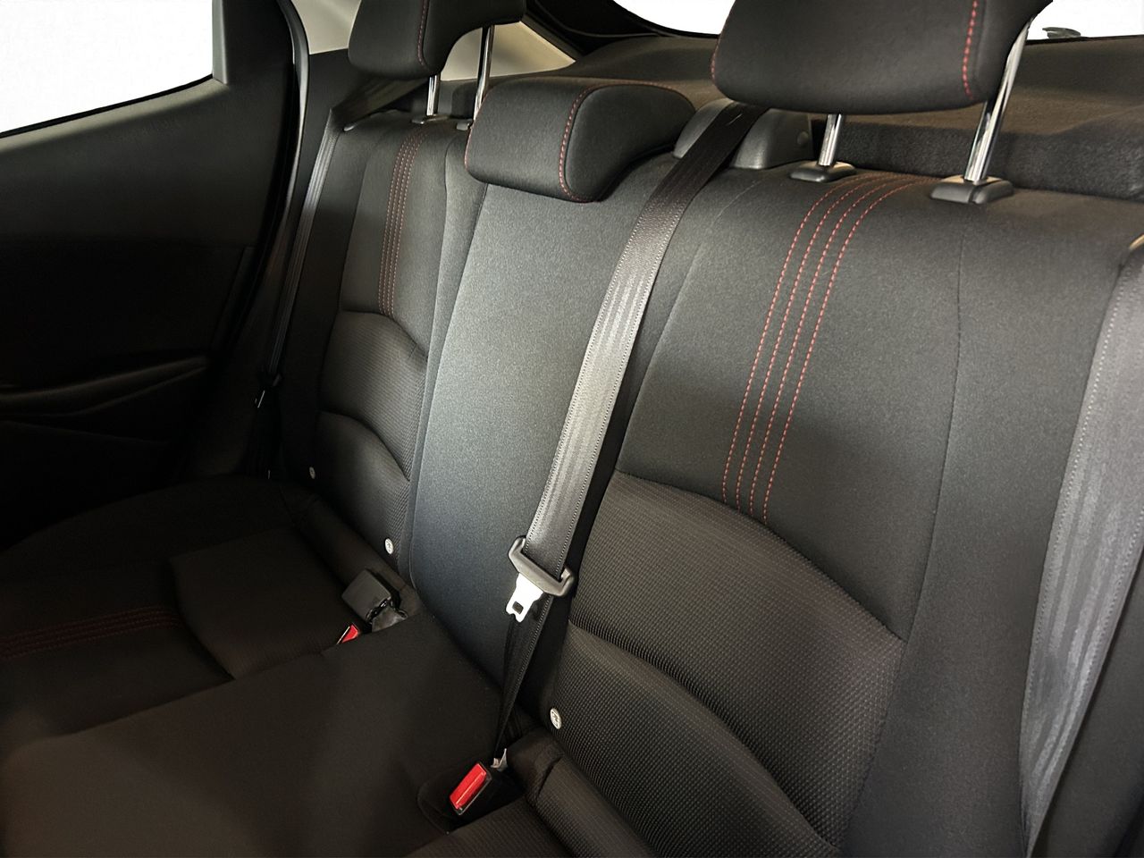 Foto Mazda Mazda2 28