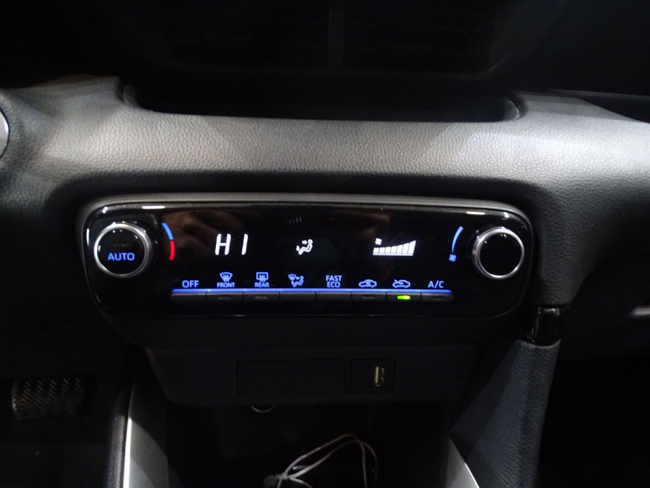 Foto Toyota Yaris 13