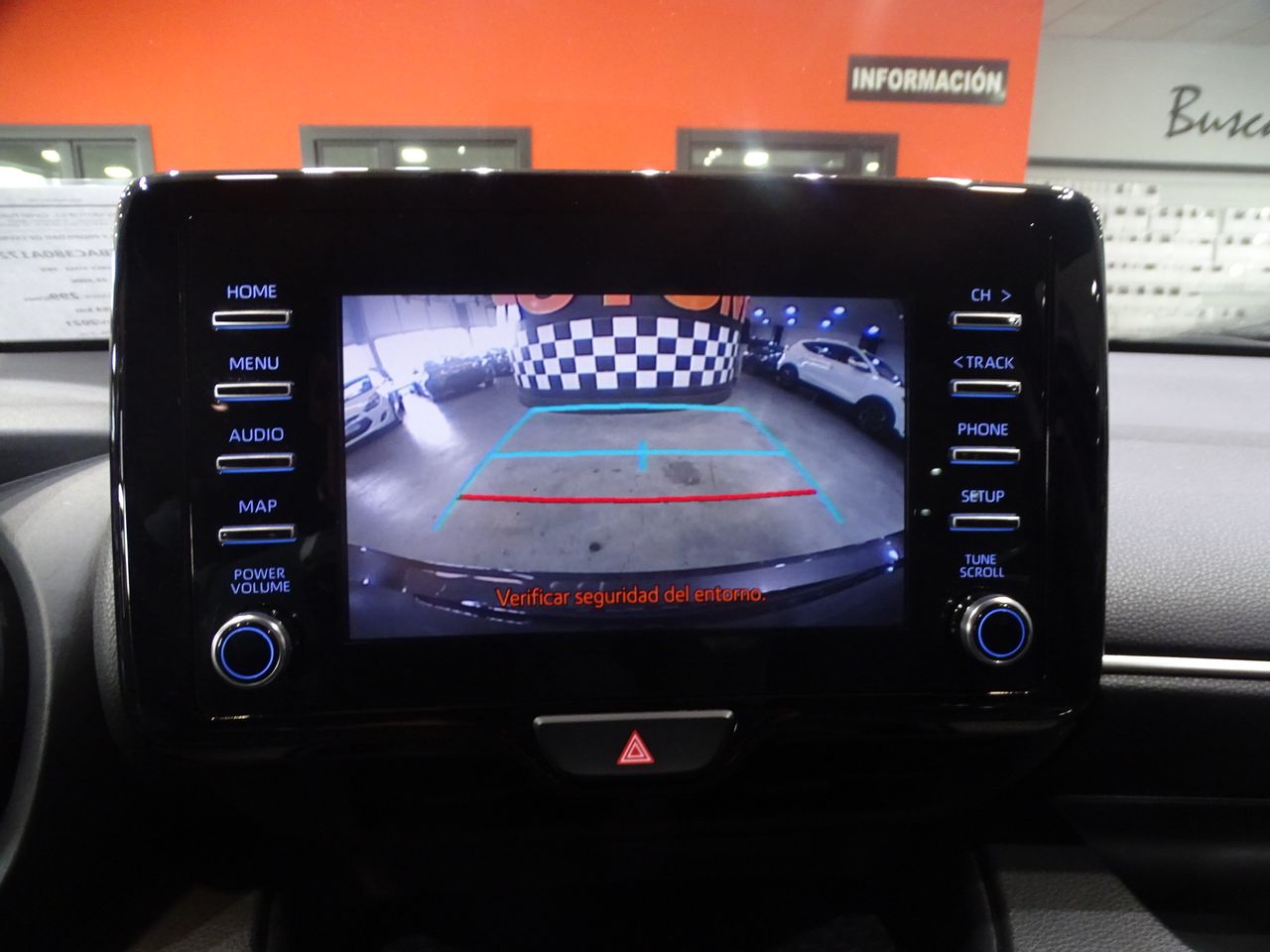 Foto Toyota Yaris 16