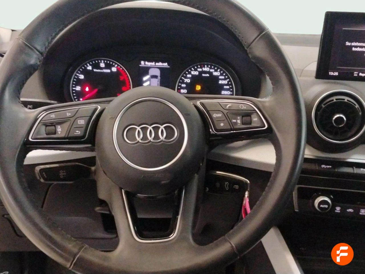 Foto Audi Q2 13