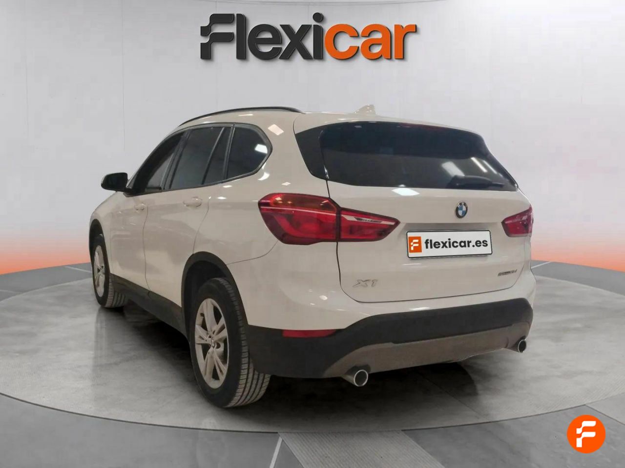 Foto BMW X1 9
