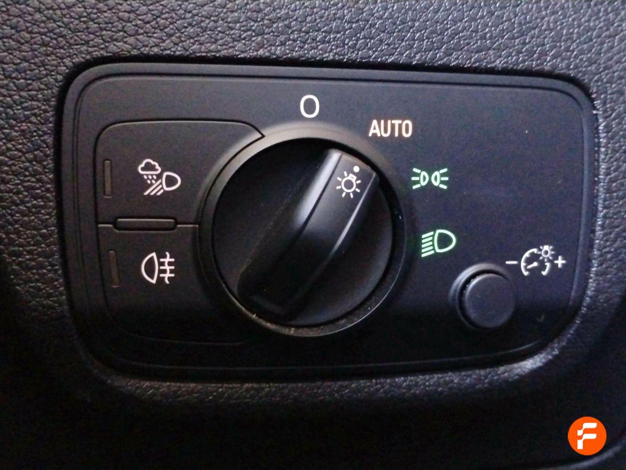 Foto Audi Q2 25