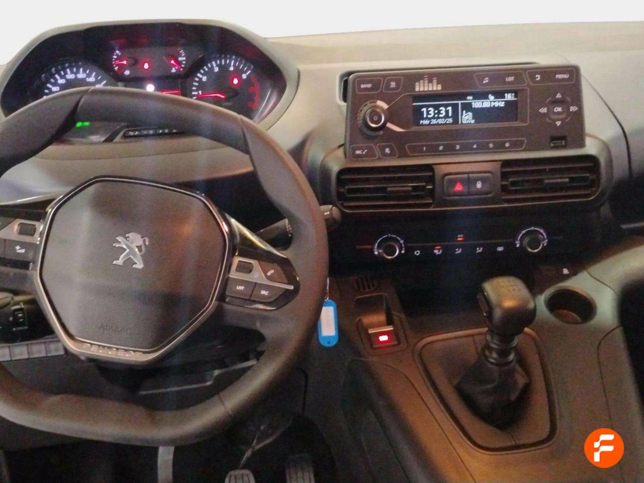 Foto Peugeot Rifter 10