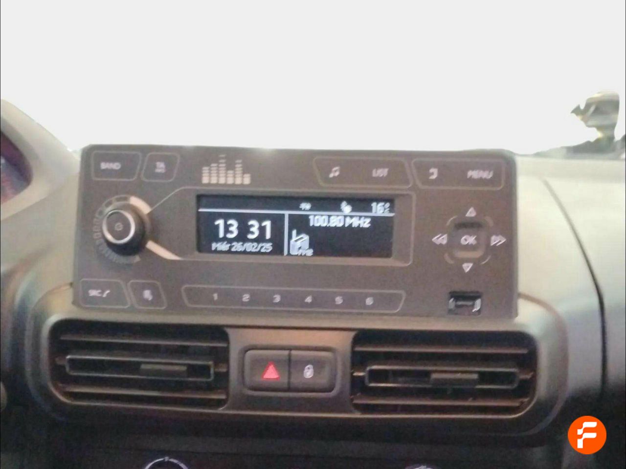 Foto Peugeot Rifter 15