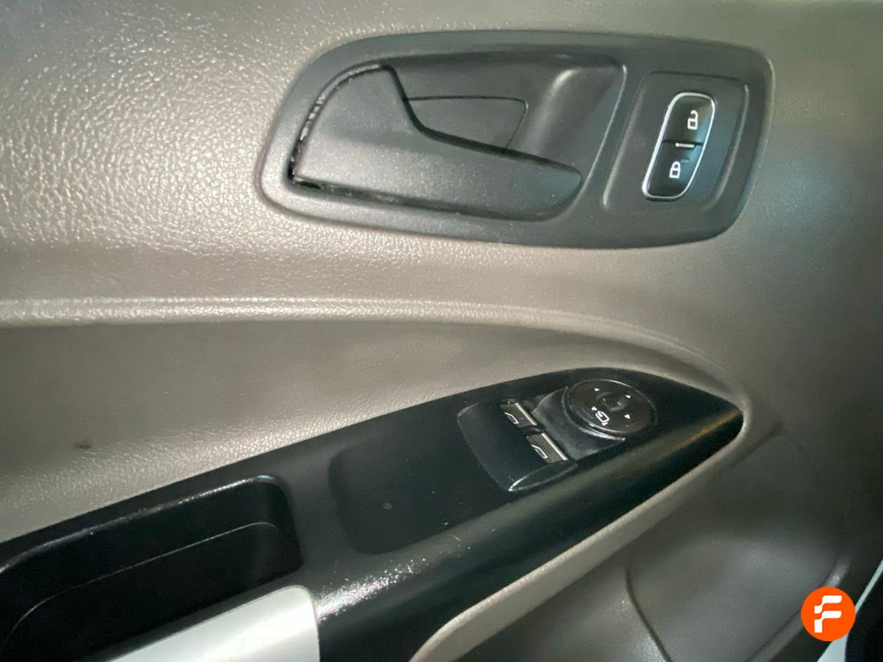 Foto Ford Transit Connect 26
