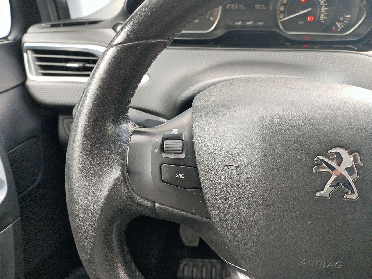 Foto Peugeot 2008 13