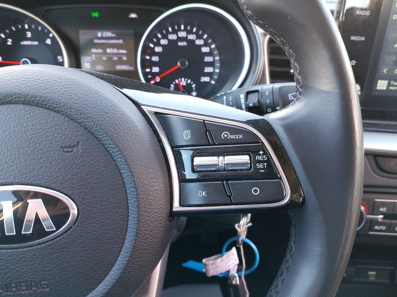 Foto Kia XCeed 12