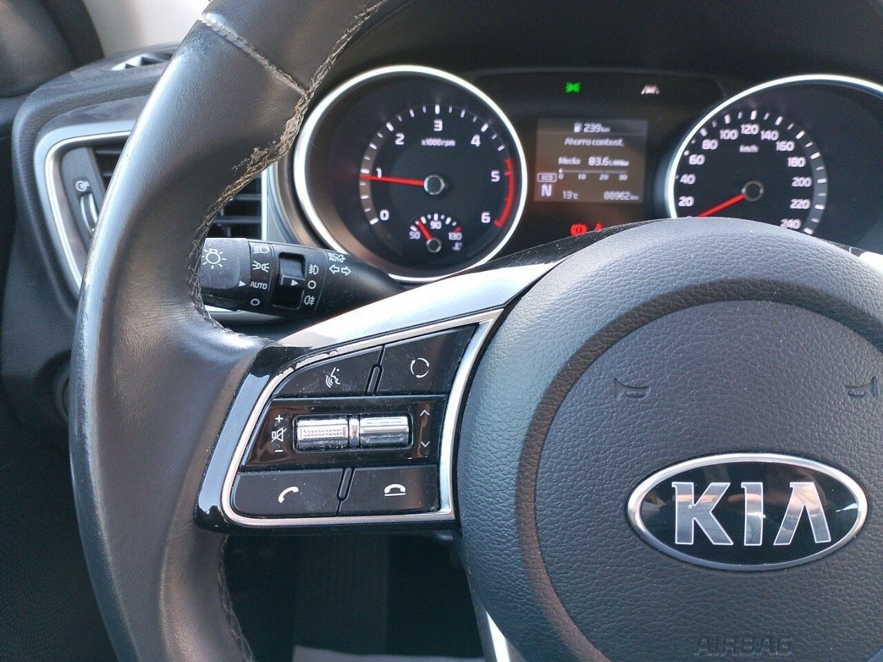 Foto Kia XCeed 13