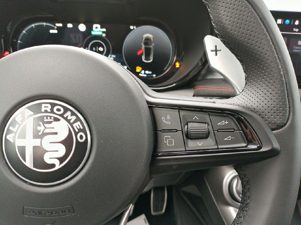 Foto Alfa Romeo Tonale 13