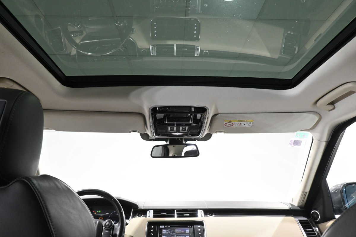 Foto Land-Rover Range Rover Sport 29