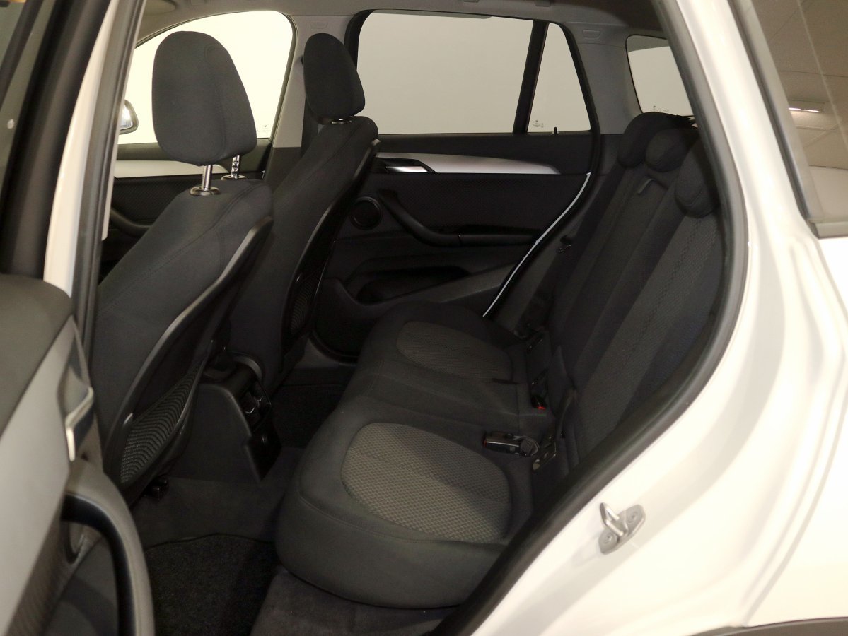 Foto BMW X1 12