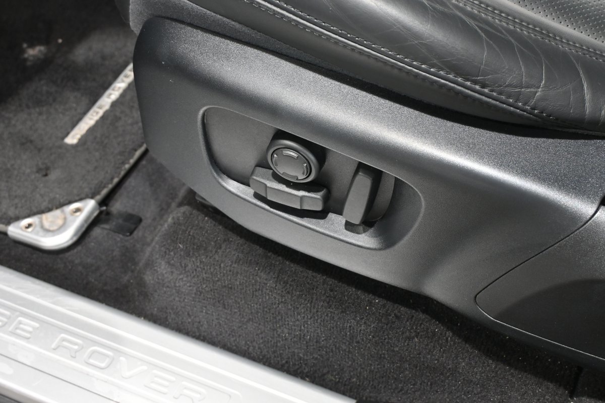 Foto Land-Rover Range Rover Sport 32