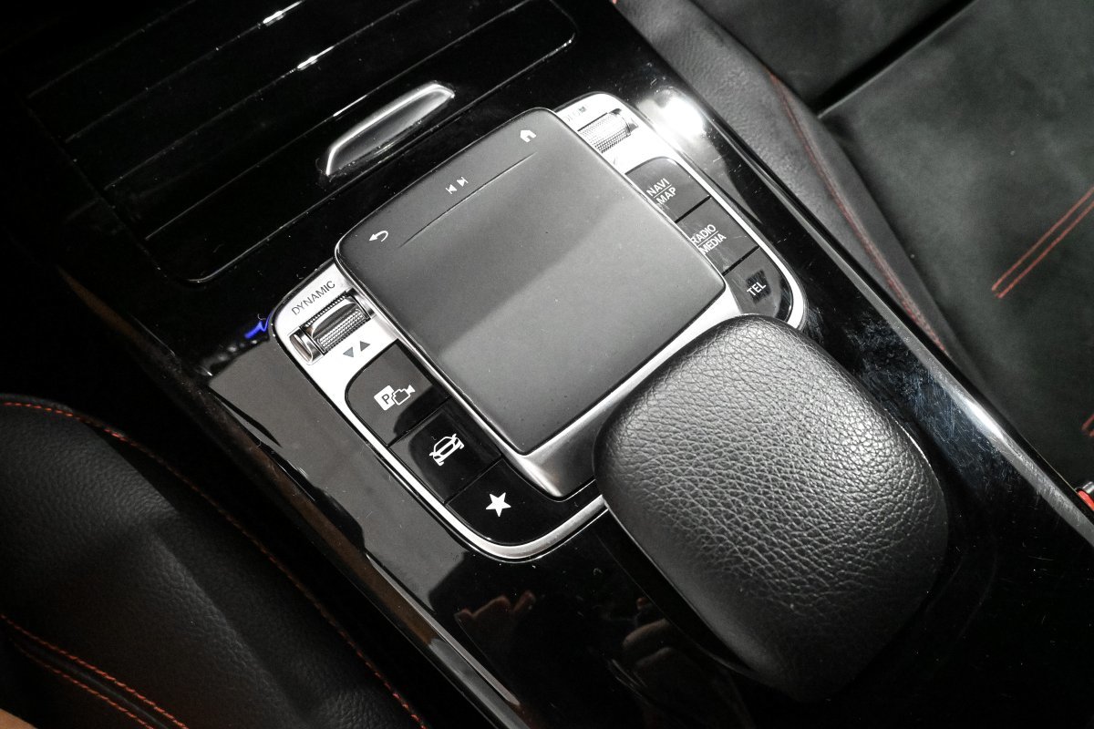 Foto Mercedes-Benz Clase CLA 21