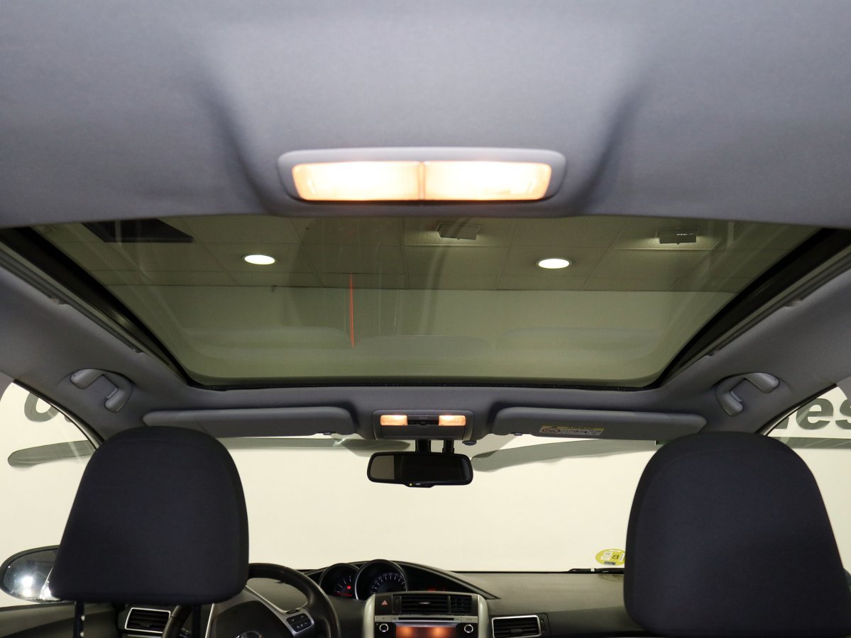 Foto Toyota Corolla Verso 16