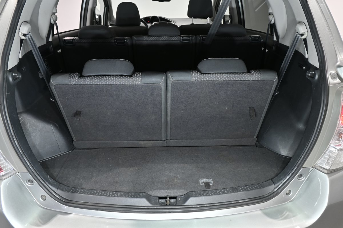 Foto Toyota Corolla Verso 9