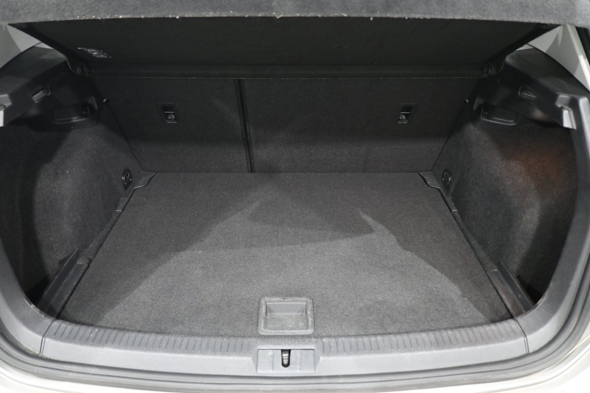 Foto Volkswagen Golf 8