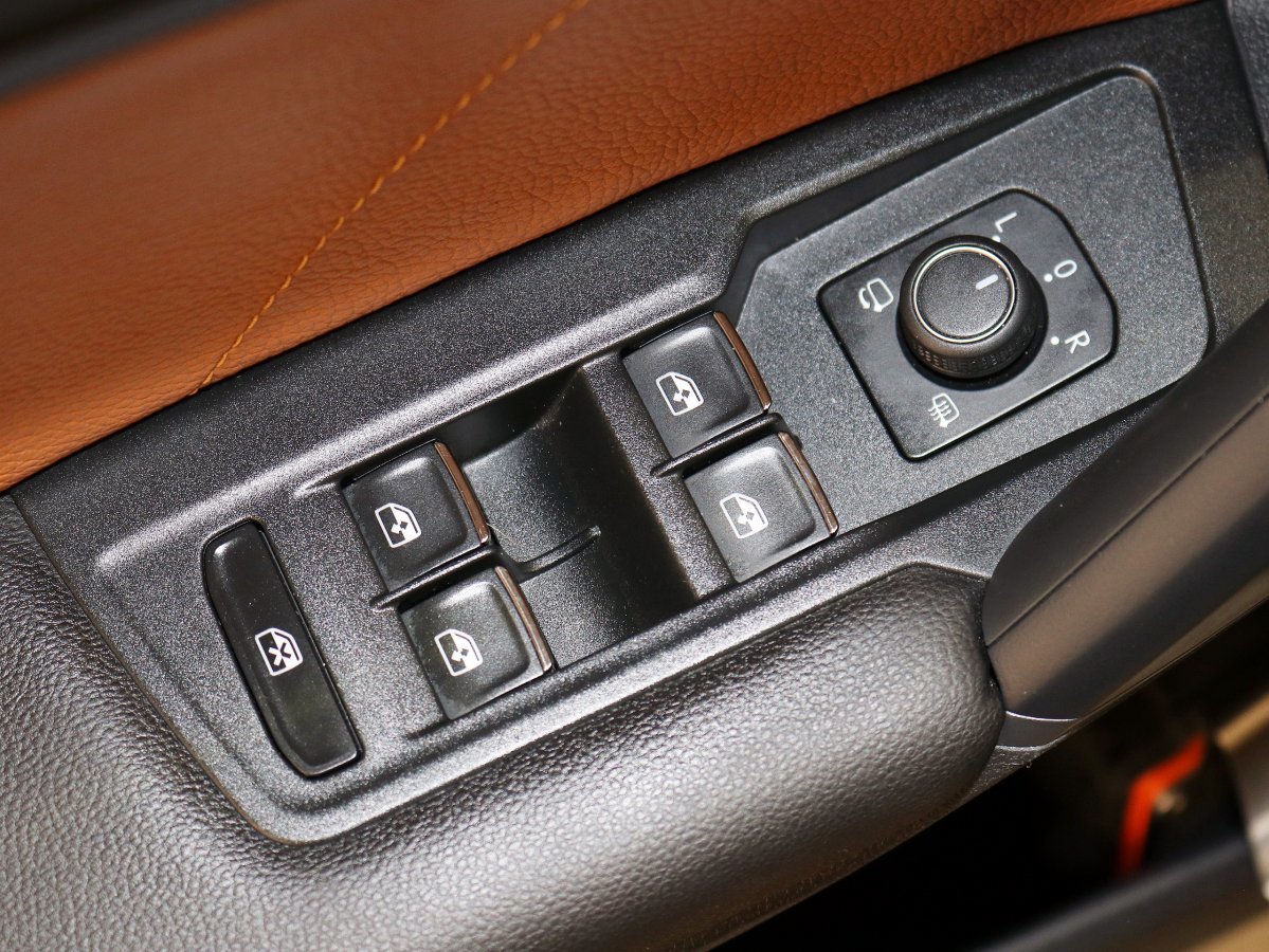 Foto Volkswagen Tiguan 34