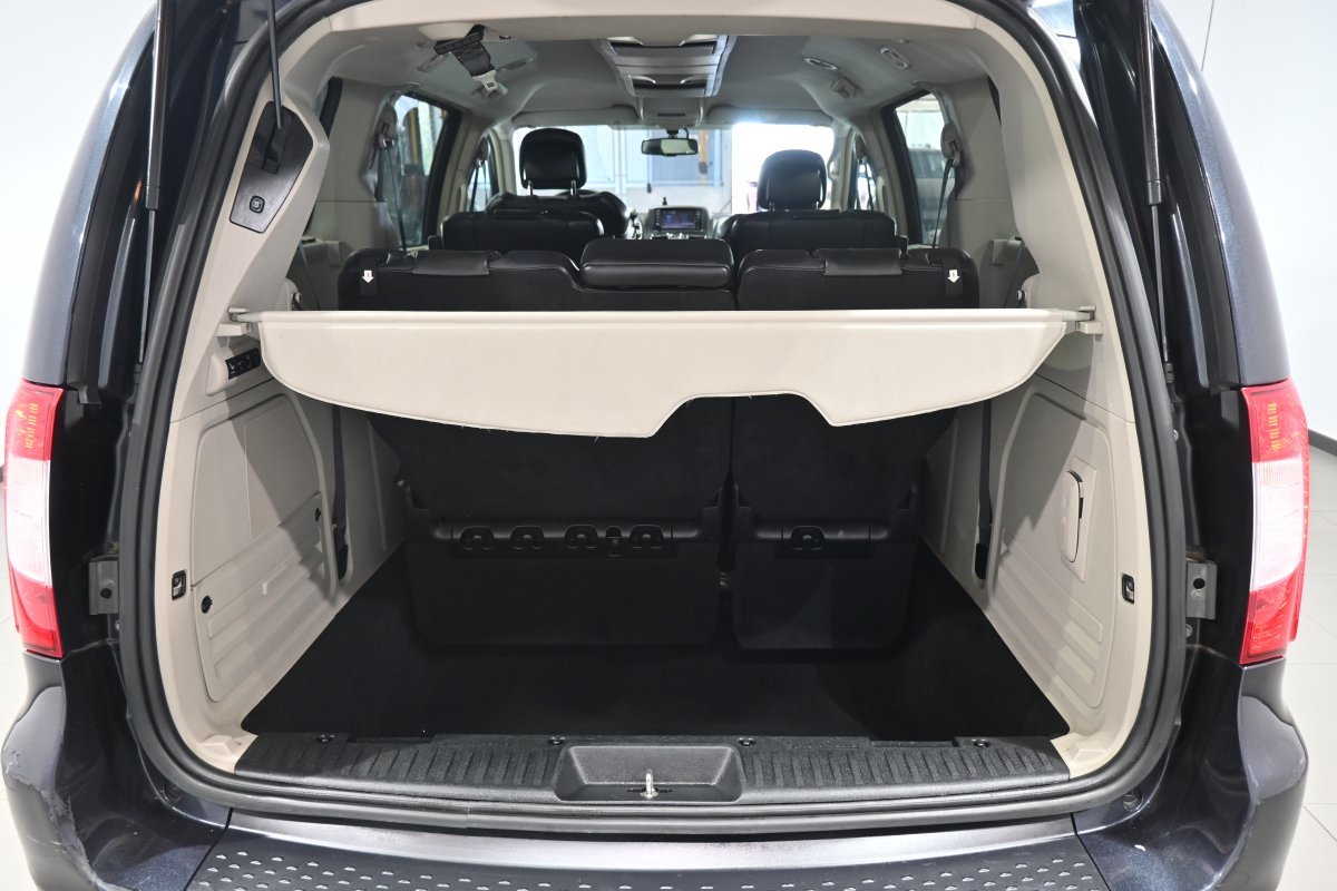 Foto Lancia Voyager 8