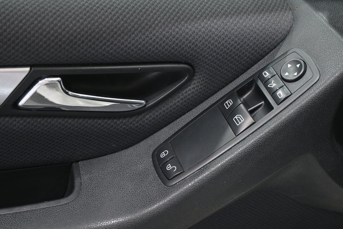 Foto Mercedes-Benz Clase B 23