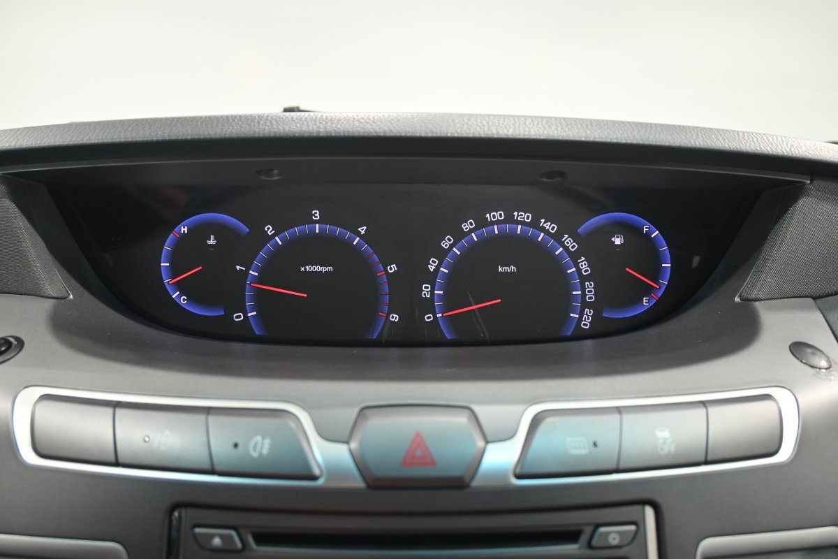 Foto SsangYong Rodius 14