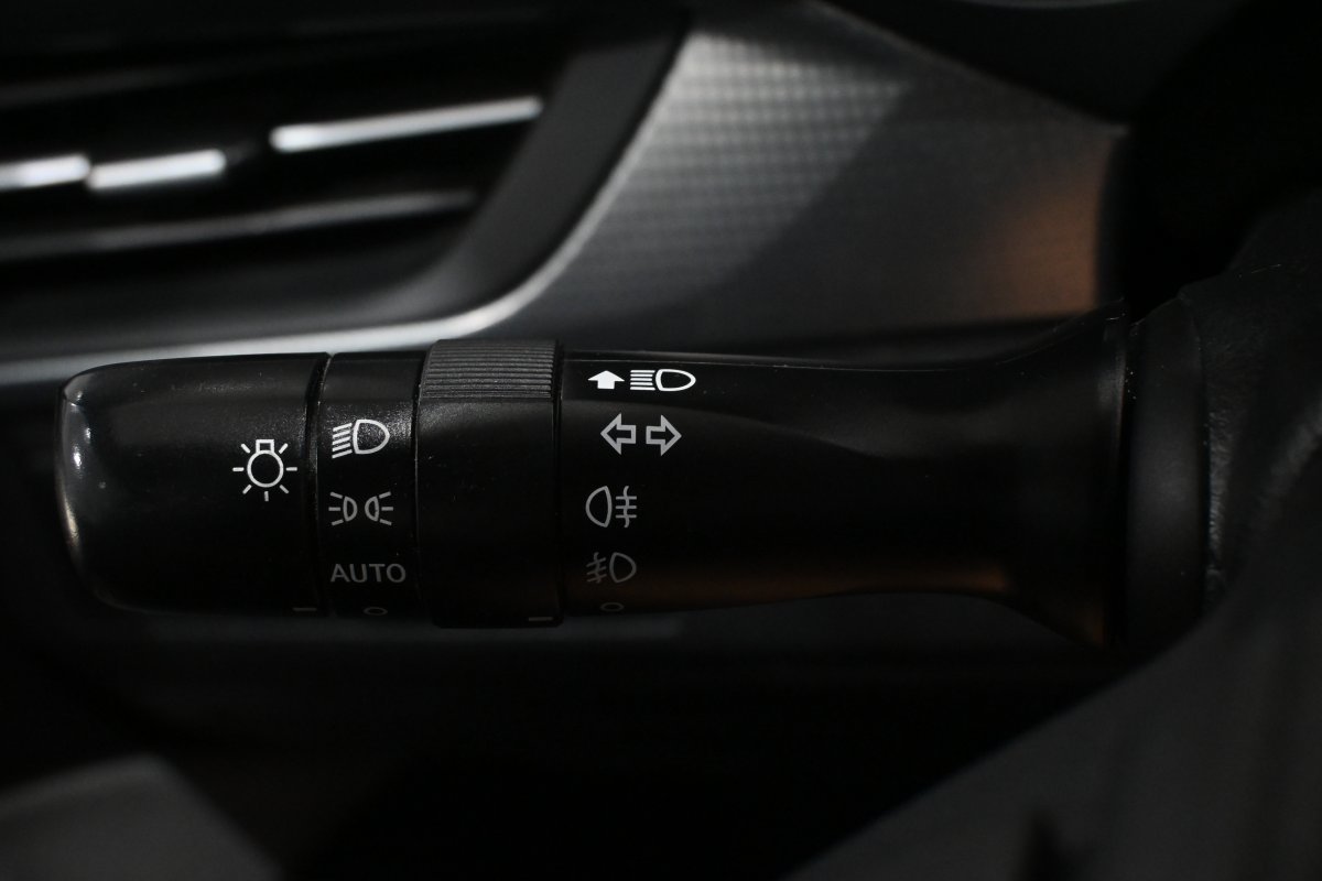 Foto Toyota Avensis 19