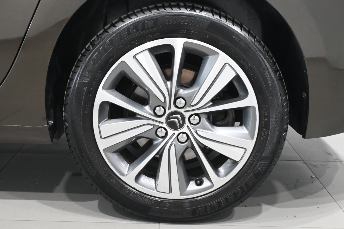 Foto Citroën Grand C4 Picasso 29