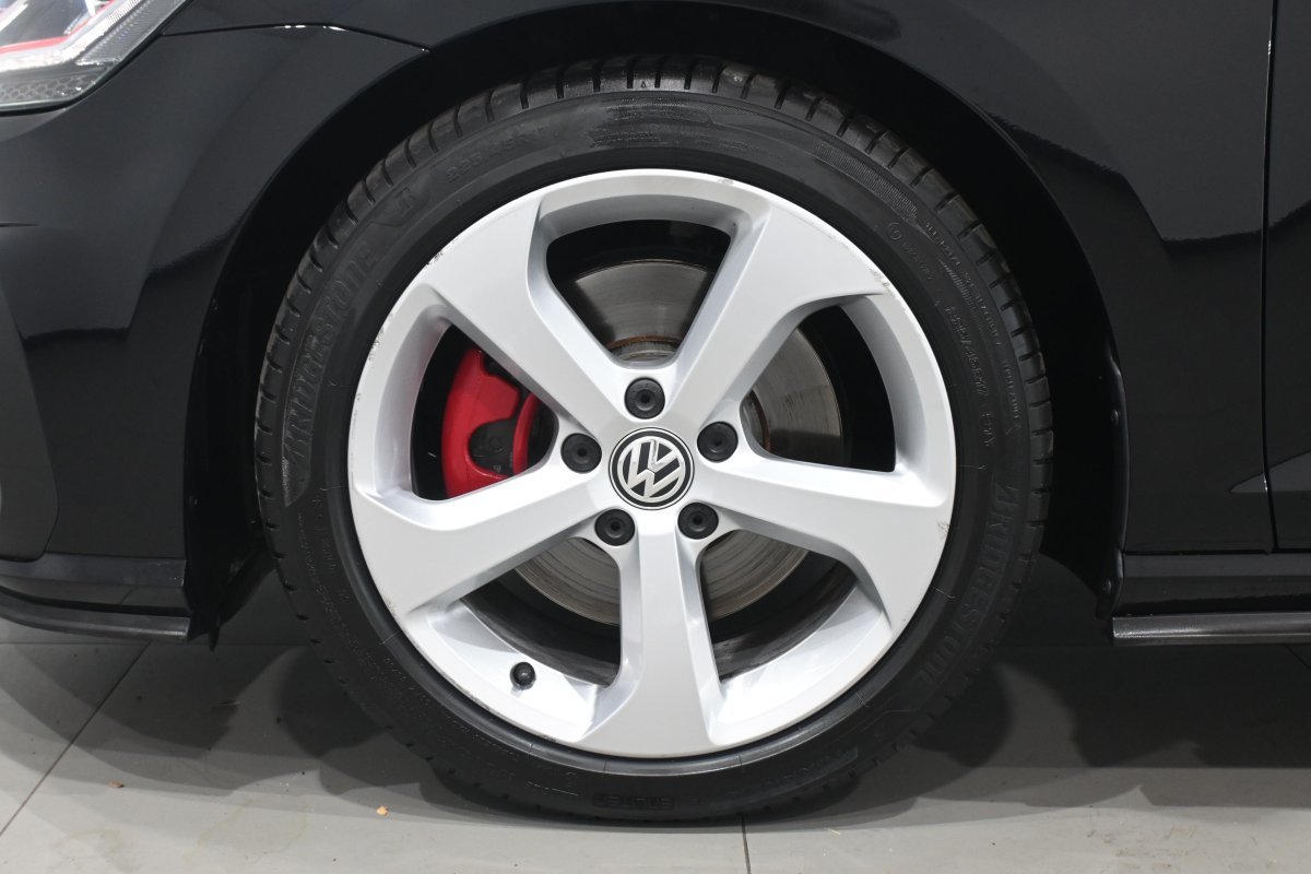 Foto Volkswagen Golf 27