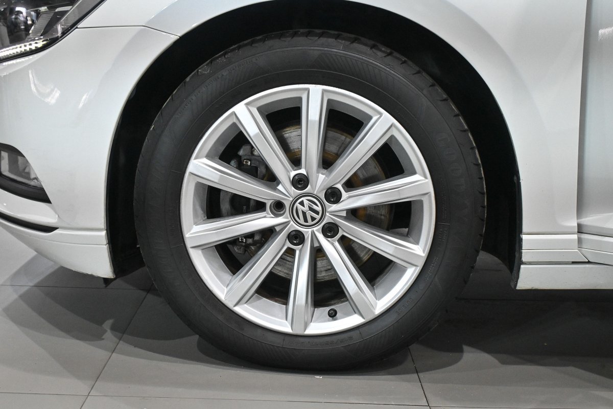 Foto Volkswagen Passat Variant 35