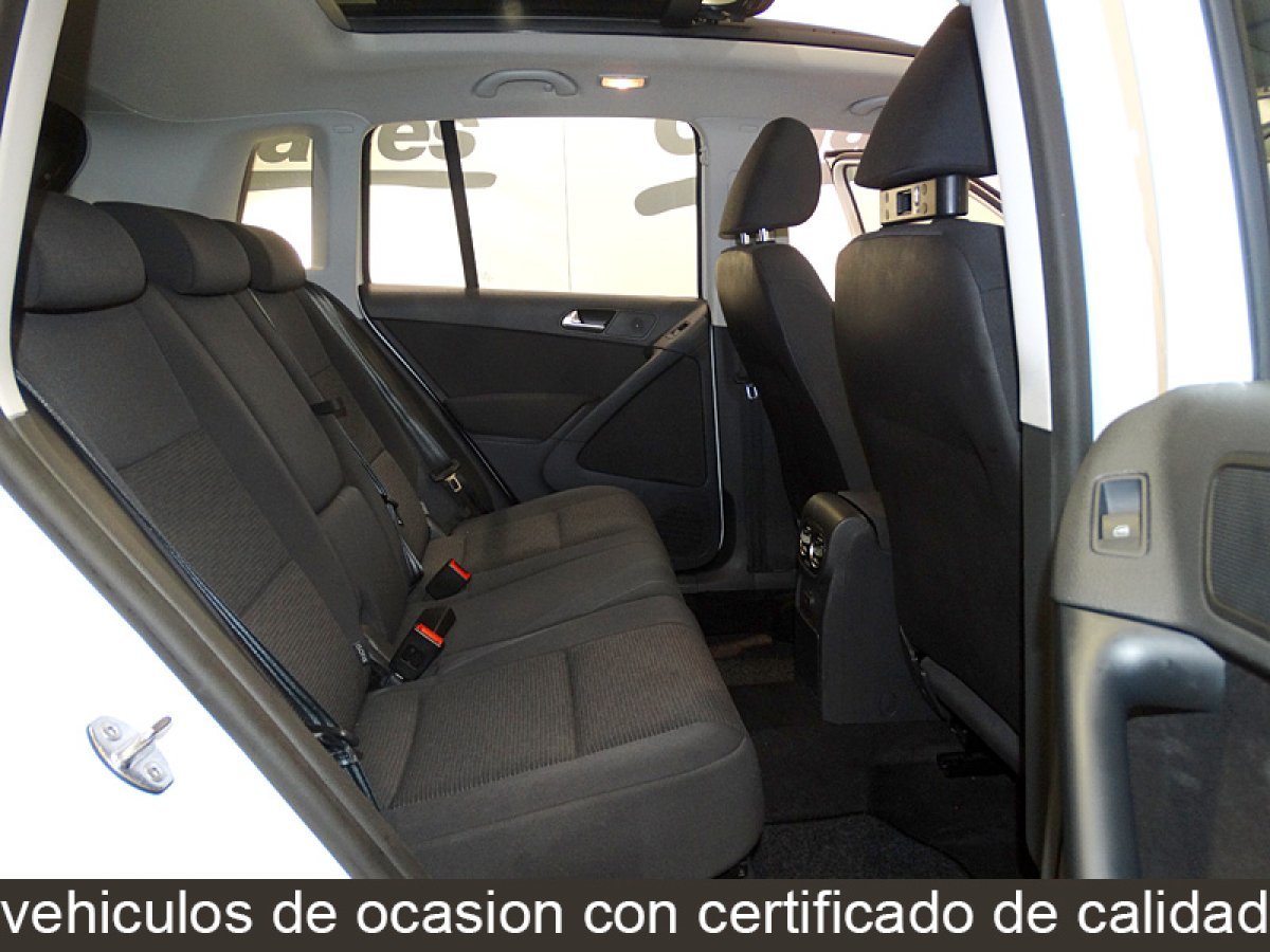 Foto Volkswagen Tiguan 16