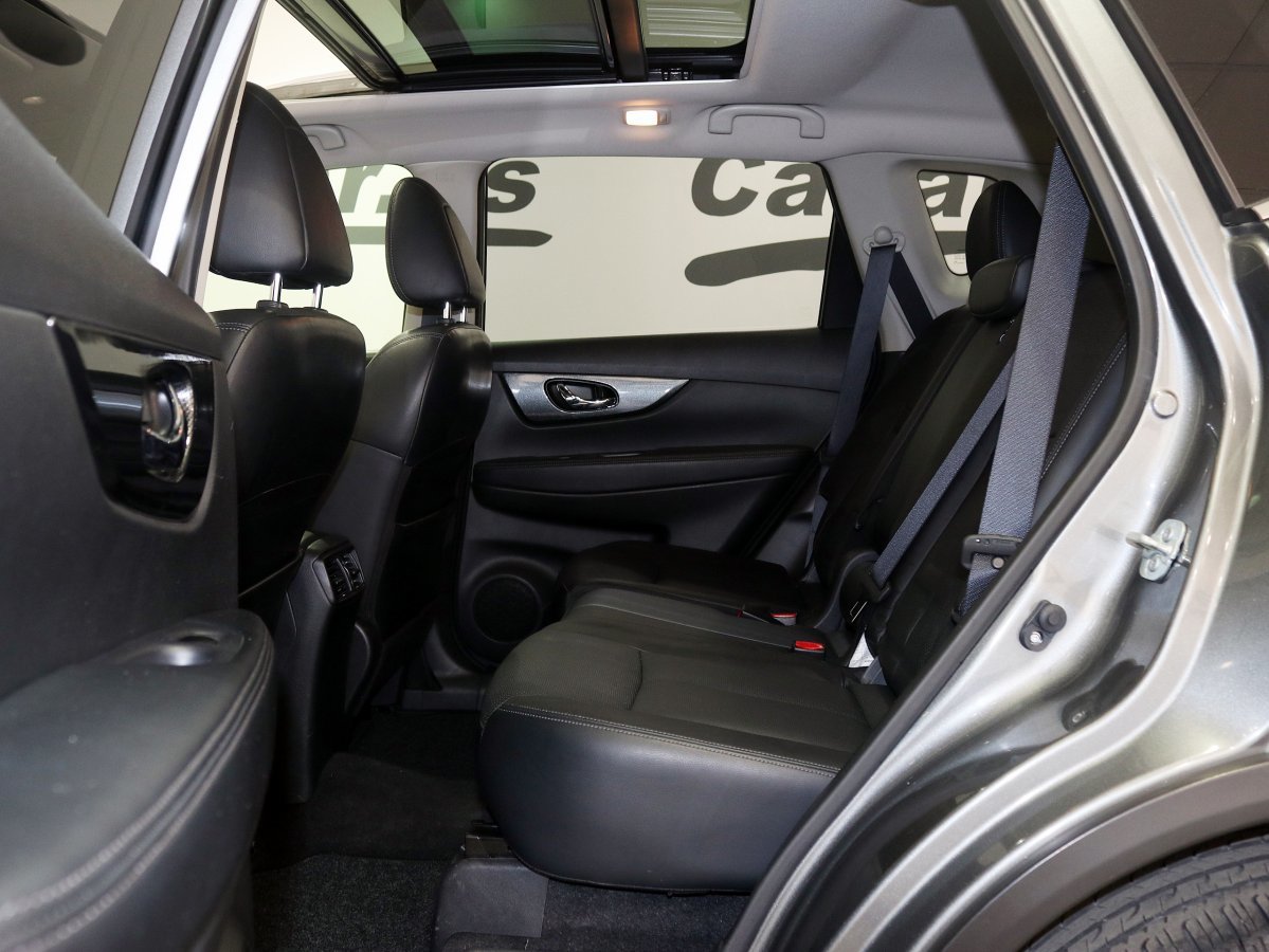 Foto Nissan X-Trail 12