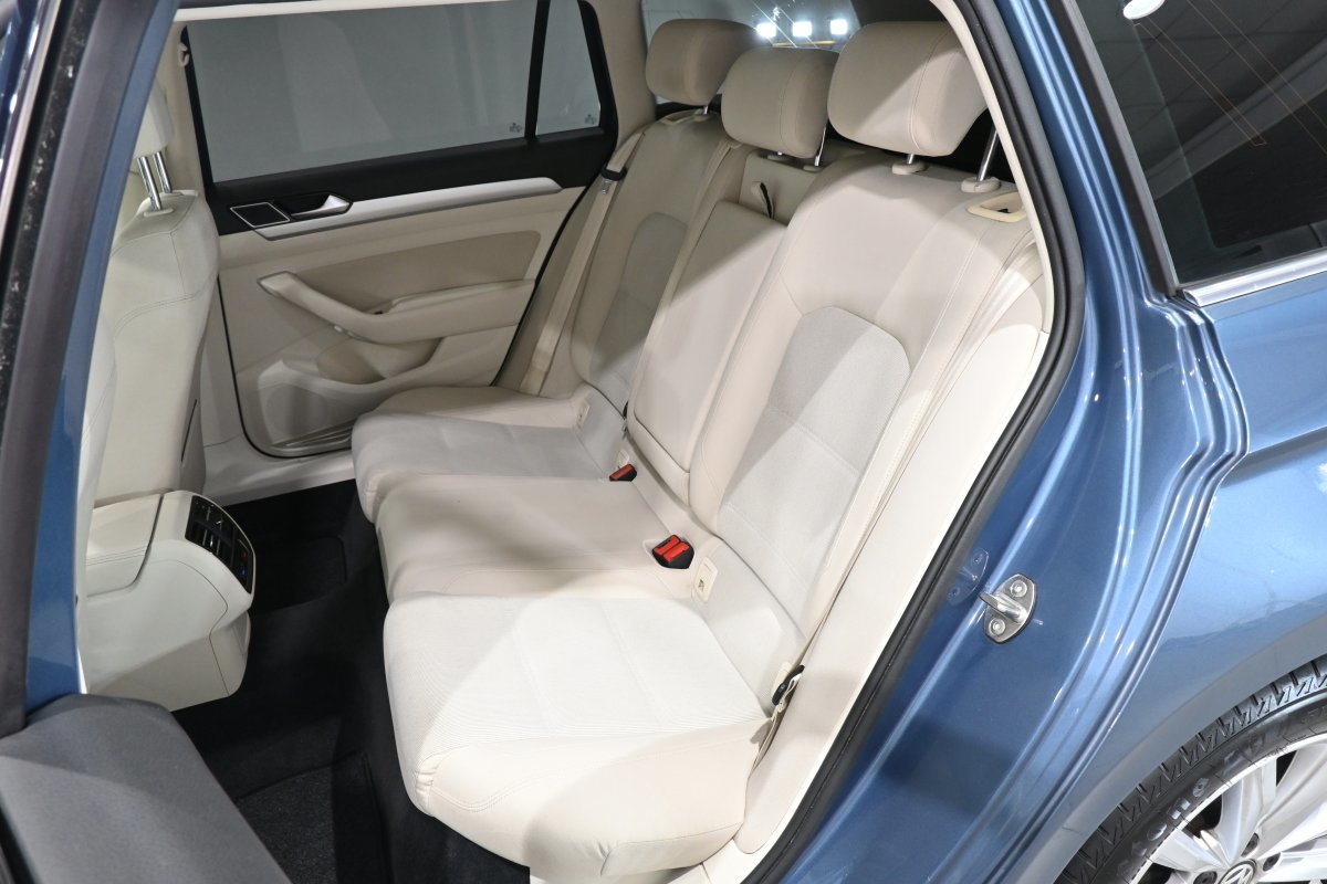 Foto Volkswagen Passat Variant 11