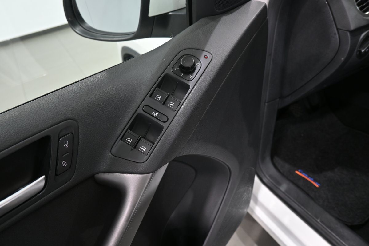 Foto Volkswagen Tiguan 24