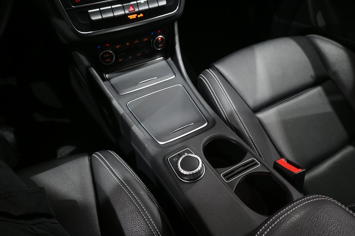 Foto Mercedes-Benz Clase CLA 20